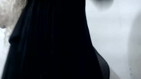 diabla_sexy22cm online show from December 22, 8:32 am