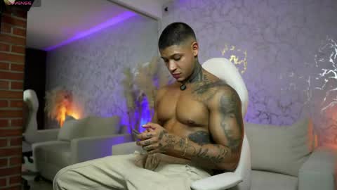 Diego online show from April 11, 1:43 am