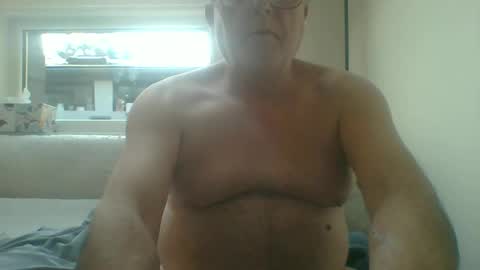 Snapshot of dial76 chatting on March 4, 7:30 am dial76 online show from March 4, 7:30 am