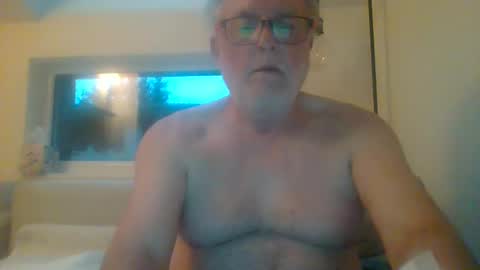 Snapshot of dial76 chatting on March 11, 6:08 am dial76 online show from March 11, 6:08 am