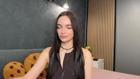 dialinkaaaa online show from April 6, 7:04 pm