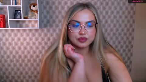 Kriss online show from April 25, 7:43 am