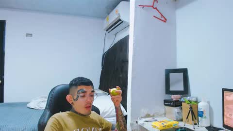 Diamond Boy online show from December 8, 9:57 am