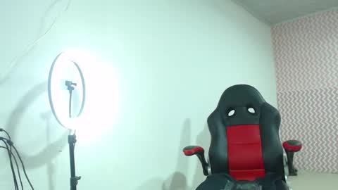 Diamond Boy online show from December 15, 2:08 am