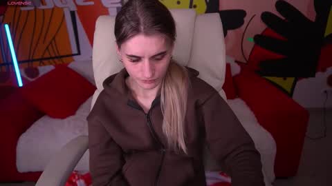 DiamondNina online show from March 12, 7:50 pm