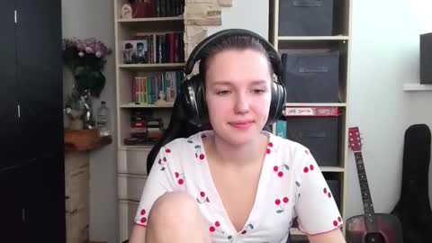 diana_back3 online show from October 30, 7:20 am