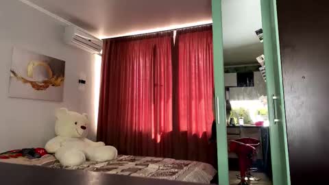 dianarise_ online show from March 23, 8:41 am