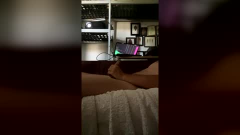 dick_grayson699 online show from June 28, 12:01 pm
