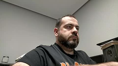 Snapshot of dicktracy_86 chatting on March 1, 6:32 pm DANI online show from March 1, 6:32 pm