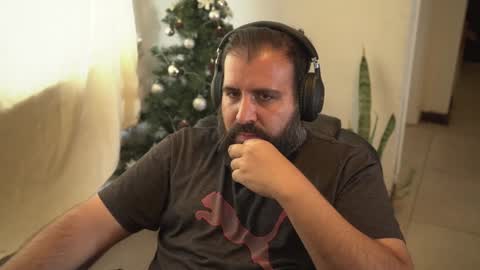 Snapshot of dicristalino chatting on December 2, 5:54 pm Cristian Dipolino online show from December 2, 5:54 pm