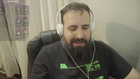 Snapshot of dicristalino chatting on October 8, 11:43 pm Cristian Dipolino online show from October 8, 11:43 pm