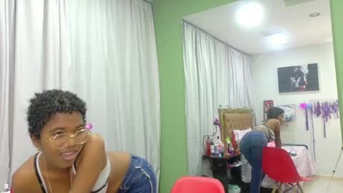 didoelizabeth online show from October 9, 1:38 pm