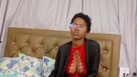 didoelizabeth online show from October 18, 1:15 pm