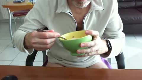 didonc from france..... online show from April 5, 7:49 am