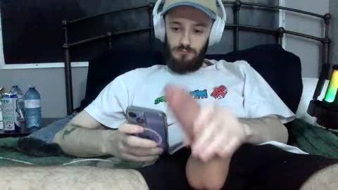 Snapshot of digbicknik chatting on February 24, 11:32 am digbicknik online show from February 24, 11:32 am