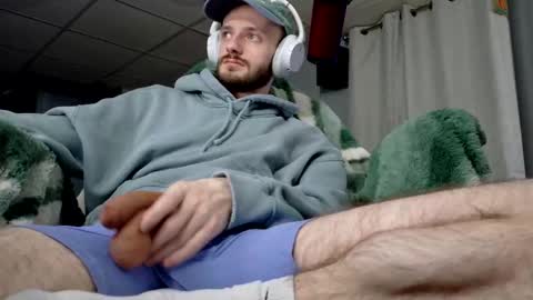 Snapshot of digbicknik chatting on October 4, 3:59 am digbicknik online show from October 4, 3:59 am