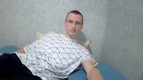 Snapshot of dimes_21 chatting on October 15, 1:42 am dimes_21 online show from October 15, 1:42 am
