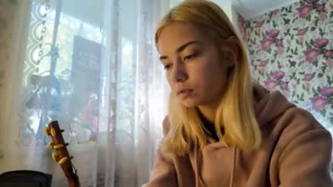 Snapshot of dinorahmroczkowski chatting on September 30, 6:57 am dinorahmroczkowski online show from September 30, 6:57 am
