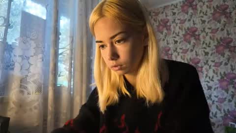 Snapshot of dinorahmroczkowski chatting on September 29, 6:23 am dinorahmroczkowski online show from September 29, 6:23 am