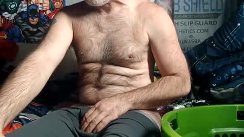 dirtmcgirt82 online show from January 29, 5:19 am