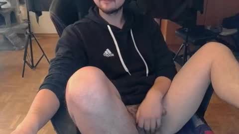 dirty_fun_boy online show from October 31, 9:53 am