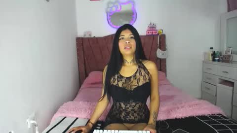Snapshot of dirty_little_18 chatting on October 20, 7:46 am dirty little 18 online show from October 20, 7:46 am