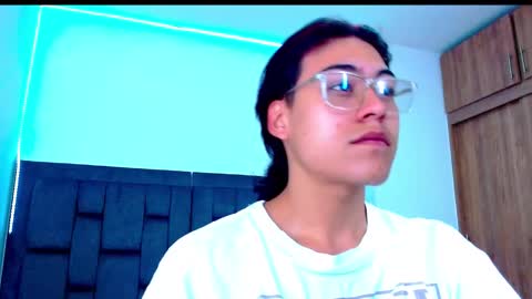 dirty model online show from September 28, 8:34 am