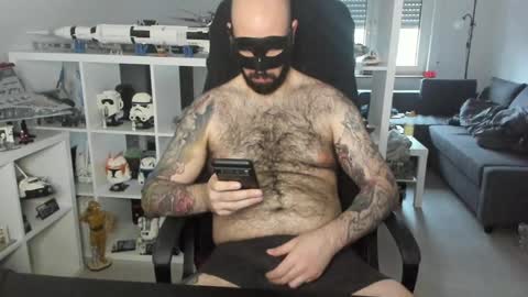 Snapshot of dirtybalws chatting on December 21, 9:55 am Robert online show from December 21, 9:55 am