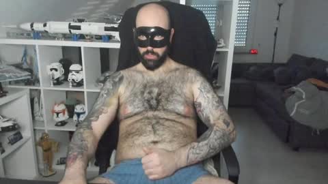 Snapshot of dirtybalws chatting on January 26, 3:25 pm Robert online show from January 26, 3:25 pm