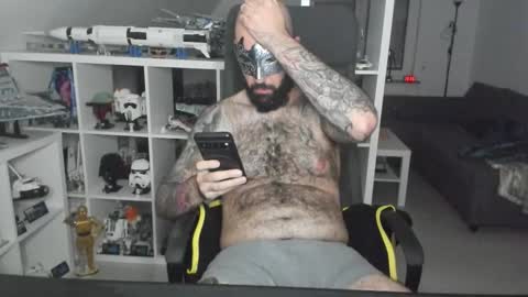 Snapshot of dirtybalws chatting on October 22, 4:41 pm Robert online show from October 22, 4:41 pm