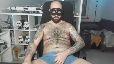 Snapshot of dirtybalws chatting on January 25, 1:32 am Robert online show from January 25, 1:32 am