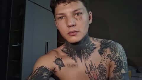 dirtymercedes online show from June 25, 2:41 am