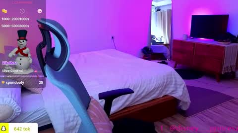 JASMINE online show from January 11, 1:39 pm