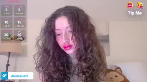 Divina Claire    online show from November 13, 10:34 pm