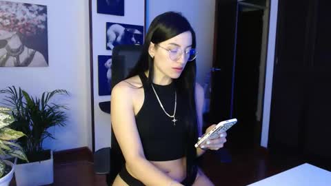 Hera online show from November 23, 12:30 am