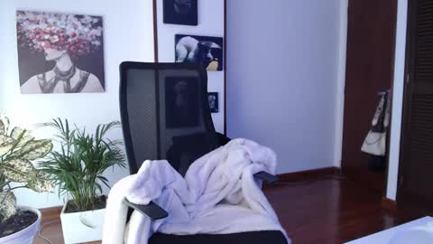 Hera online show from October 31, 12:49 pm