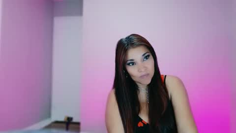 DivineLynn online show from October 28, 5:25 pm