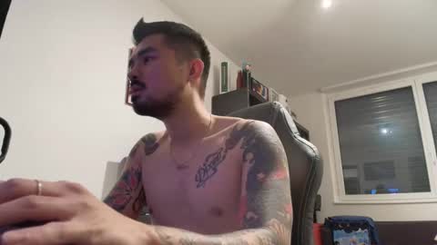 D online show from November 15, 6:42 pm