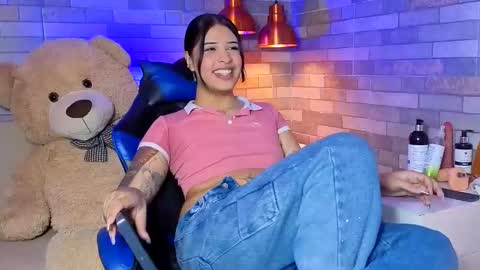 DixyPalmer online show from April 18, 7:18 pm