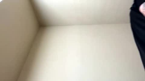 djayuncuttt online show from March 9, 7:59 pm