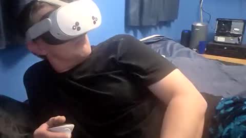 djcloudy22223 online show from March 3, 8:43 am