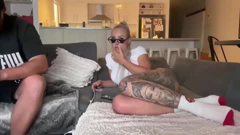 dlcs96 online show from February 6, 3:31 pm