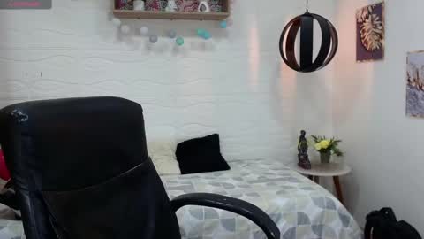 Snapshot of dmitrisanders1 chatting on February 20, 8:25 pm Maybe in pvt online show from February 20, 8:25 pm