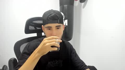 Snapshot of dmitrisanders1 chatting on September 9, 10:32 pm Maybe in pvt online show from September 9, 10:32 pm