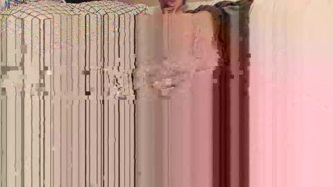 Snapshot of do4you2 chatting on September 15, 1:12 pm do4you2 online show from September 15, 1:12 pm