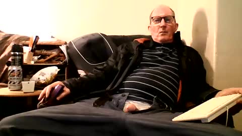 Doggsaur online show from January 13, 3:58 pm