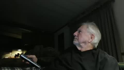 Snapshot of doingmyself69 chatting on February 28, 3:59 am doingmyself69 online show from February 28, 3:59 am