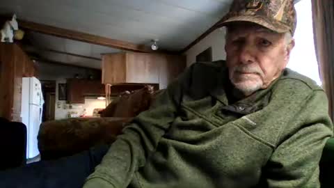 Snapshot of doingmyself69 chatting on October 23, 6:31 pm doingmyself69 online show from October 23, 6:31 pm