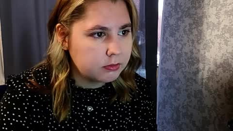 dolcevita_sophia online show from November 9, 7:34 am