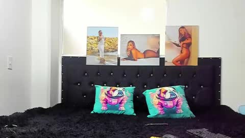 C E L E S T E  online show from February 9, 6:05 pm